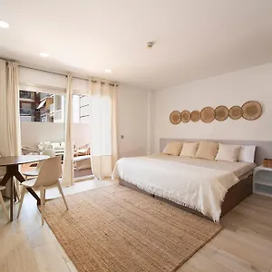 aparthotel-centric.catalonia-hotels.com/